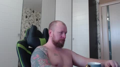 Snapshot of strongass18 chatting on 04/05/26, 11:51 Alex online show from 04/05/26, 11:51