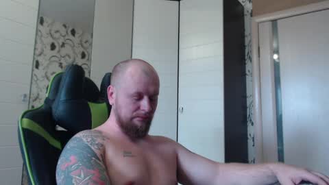 Snapshot of strongass18 chatting on 05/02/26, 10:53 Alex online show from 05/02/26, 10:53