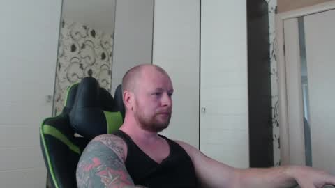 Snapshot of strongass18 chatting on 06/01/26, 11:56 Alex online show from 06/01/26, 11:56