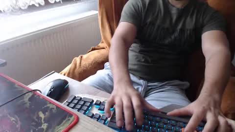 Snapshot of strongcoffee10 chatting on 09/26/25, 06:06 StrongCoffee online show from 09/26/25, 06:06