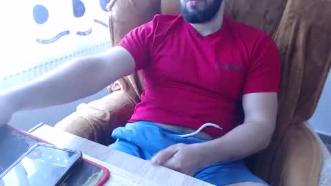 Snapshot of strongcoffee10 chatting on 10/21/25, 12:28 StrongCoffee online show from 10/21/25, 12:28