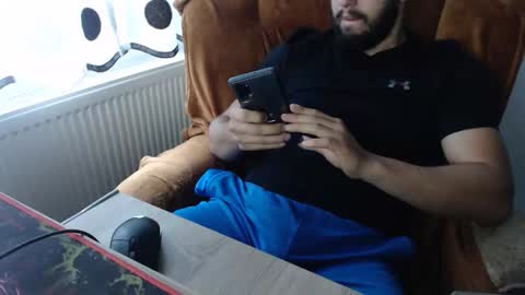 Snapshot of strongcoffee10 chatting on 10/24/25, 05:59 StrongCoffee online show from 10/24/25, 05:59