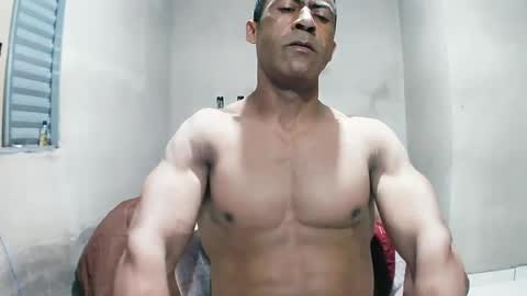 Snapshot of strongdaddyfantastic chatting on 06/25/26, 11:42 strongdaddyfantastic online show from 06/25/26, 11:42