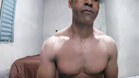 Snapshot of strongdaddyfantastic chatting on 07/07/26, 09:52 strongdaddyfantastic online show from 07/07/26, 09:52