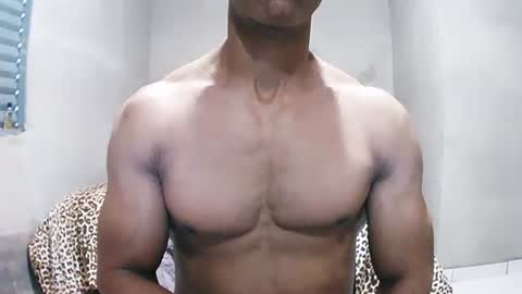 Snapshot of strongdaddyfantastic chatting on 07/18/26, 01:04 strongdaddyfantastic online show from 07/18/26, 01:04