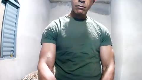 Snapshot of strongdaddyfantastic chatting on 08/03/26, 02:10 strongdaddyfantastic online show from 08/03/26, 02:10