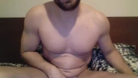 Snapshot of strongfitguy chatting on 03/18/26, 10:35 Handsome guy online show from 03/18/26, 10:35