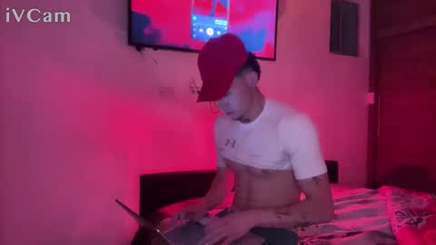 stronghardlatino online show from 09/29/25, 02:06