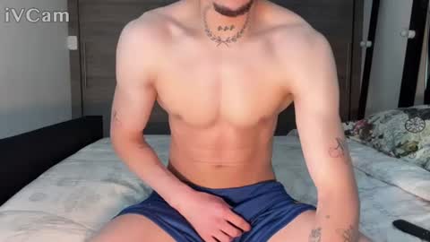 stronghardlatino online show from 07/09/26, 05:44