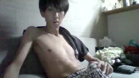 Snapshot of sttkm chatting on 09/11/25, 04:40 Asian boy online show from 09/11/25, 04:40