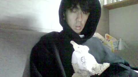 Snapshot of sttkm chatting on 05/22/26, 07:41 Asian boy online show from 05/22/26, 07:41