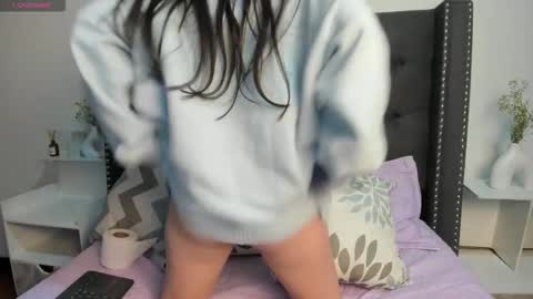 Snapshot of sttrawberry chatting on 10/29/25, 01:19 sttrawberry online show from 10/29/25, 01:19