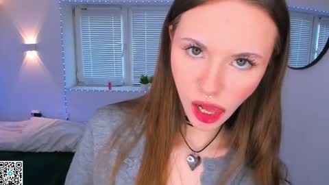Snapshot of sttyllezz chatting on 05/15/26, 11:23 Olivia online show from 05/15/26, 11:23