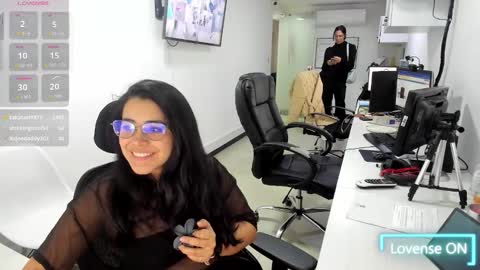 Snapshot of studcb_ chatting on 11/06/25, 10:21 studcb_ online show from 11/06/25, 10:21