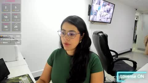 Snapshot of studcb_ chatting on 11/07/25, 11:27 studcb_ online show from 11/07/25, 11:27