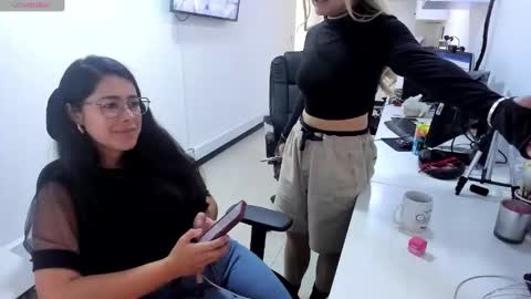 Snapshot of studcb_ chatting on 11/08/25, 06:51 studcb_ online show from 11/08/25, 06:51