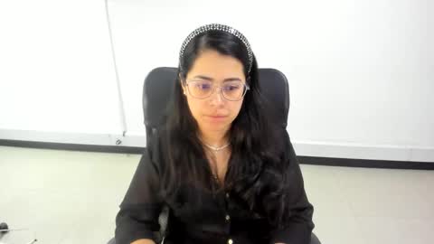 Snapshot of studcb_ chatting on 12/04/25, 12:25 studcb_ online show from 12/04/25, 12:25