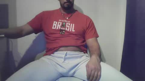 Snapshot of studdotcom chatting on 01/01/25, 06:38 Ero online show from 01/01/25, 06:38