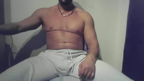 Snapshot of studdotcom chatting on 01/09/25, 06:26 Ero online show from 01/09/25, 06:26