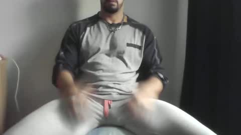 Snapshot of studdotcom chatting on 01/14/25, 08:41 Ero online show from 01/14/25, 08:41