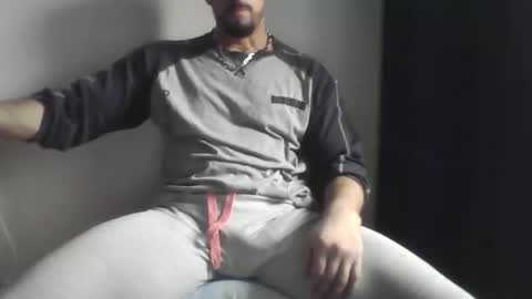Snapshot of studdotcom chatting on 01/14/25, 11:42 Ero online show from 01/14/25, 11:42