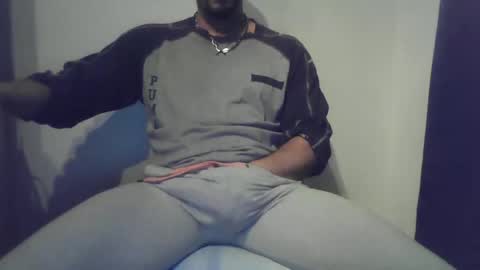 Snapshot of studdotcom chatting on 01/17/25, 05:51 Ero online show from 01/17/25, 05:51