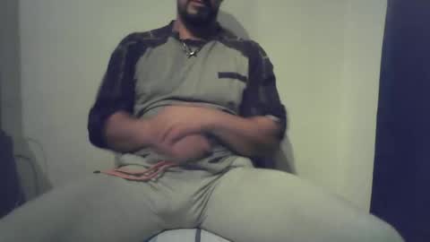 Snapshot of studdotcom chatting on 02/08/25, 05:39 Ero online show from 02/08/25, 05:39