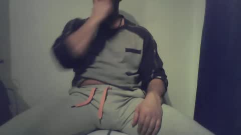 Snapshot of studdotcom chatting on 02/11/25, 04:46 Ero online show from 02/11/25, 04:46