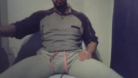 Snapshot of studdotcom chatting on 02/12/25, 05:58 Ero online show from 02/12/25, 05:58