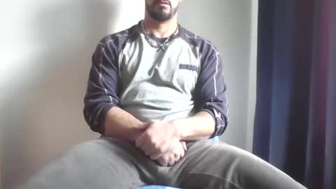 Snapshot of studdotcom chatting on 02/23/25, 09:11 Ero online show from 02/23/25, 09:11