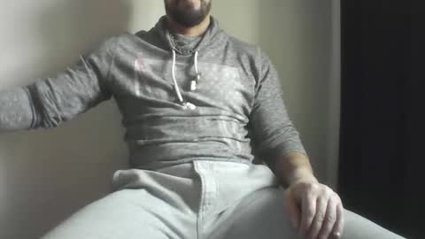 Snapshot of studdotcom chatting on 01/06/26, 10:41 Ero online show from 01/06/26, 10:41