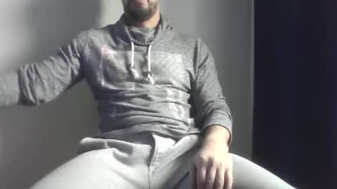 Snapshot of studdotcom chatting on 01/15/26, 10:09 Ero online show from 01/15/26, 10:09