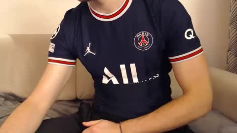 Stud From Paris online show from 02/15/26, 05:09