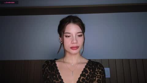 Sofa online show from 05/13/26, 06:44