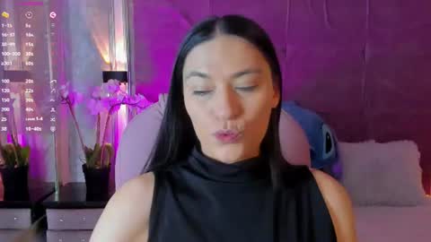 Stusha online show from 06/15/26, 02:41
