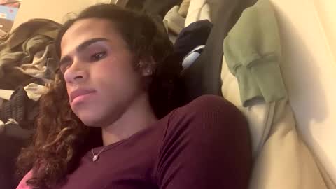 Snapshot of stxllaxcx chatting on 09/28/25, 04:29 stxllaxcx online show from 09/28/25, 04:29