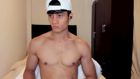 Snapshot of stylish_men chatting on 09/25/25, 04:00 stylish men online show from 09/25/25, 04:00