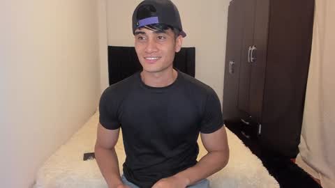 Snapshot of stylish_men chatting on 10/03/25, 06:16 stylish men online show from 10/03/25, 06:16