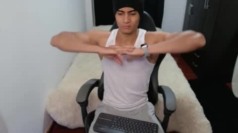 Snapshot of stylish_men chatting on 10/19/25, 12:28 stylish men online show from 10/19/25, 12:28