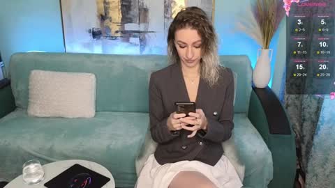 Su4e4ka555 online show from 01/11/25, 09:47