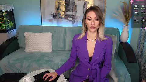 Su4e4ka555 online show from 01/14/25, 09:56