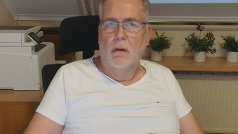 Snapshot of subbear1968 chatting on 07/05/26, 07:54 subbear1968 online show from 07/05/26, 07:54