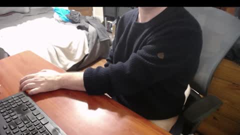 Snapshot of subbrian chatting on 12/25/24, 05:05 subbrian online show from 12/25/24, 05:05