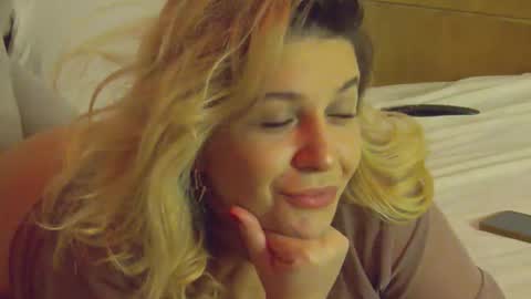 Carla online show from 11/14/25, 12:31