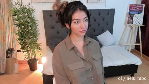 Snapshot of sublimetouch chatting on 01/12/25, 05:33 Zoe online show from 01/12/25, 05:33