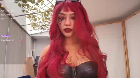 Snapshot of sublimetouch chatting on 10/29/25, 05:14 Zoe online show from 10/29/25, 05:14