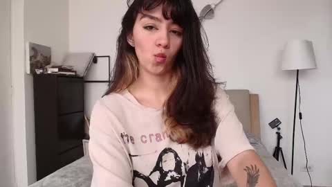 Snapshot of sublimetouch chatting on 01/11/26, 03:50 Zoe online show from 01/11/26, 03:50
