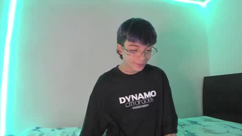 Snapshot of submissive_boyy_ chatting on 01/21/25, 02:59 nico online show from 01/21/25, 02:59