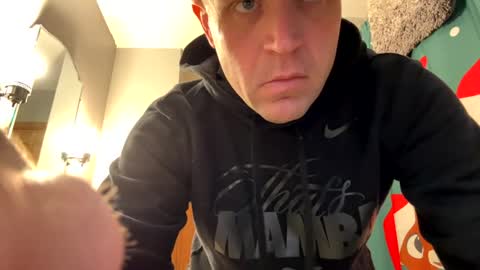 Snapshot of submissivebrett381 chatting on 03/19/26, 10:25 submissivebrett381 online show from 03/19/26, 10:25
