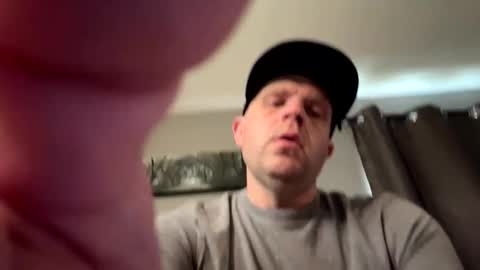 Snapshot of submissivebrett381 chatting on 06/07/26, 03:49 submissivebrett381 online show from 06/07/26, 03:49